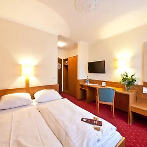 *** Otel Primus Frankfurt Sachsenhausen Almanya