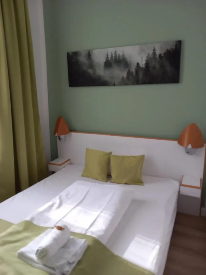 Hotel Karolinger Dusseldorf 2*,